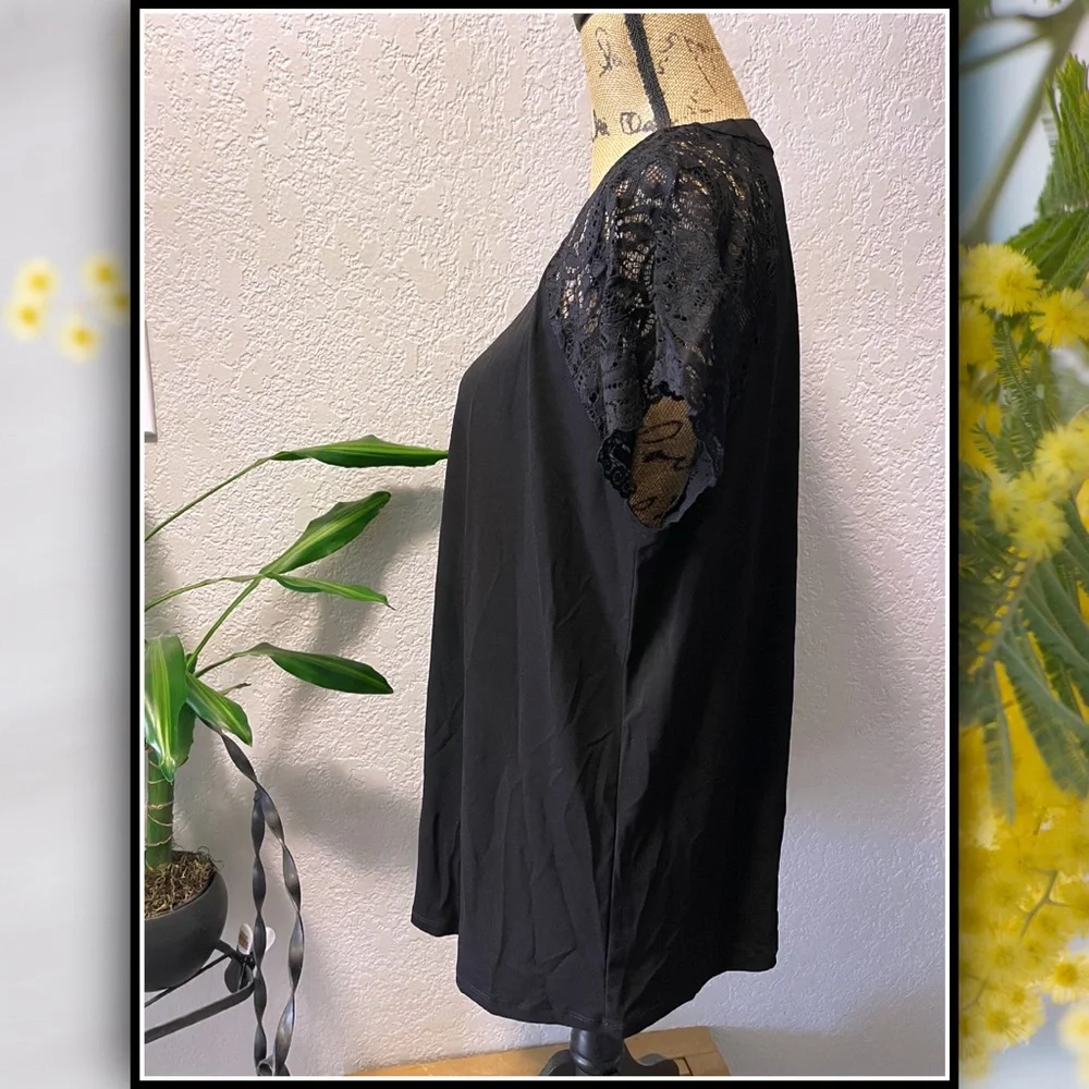 TORRID Keyhole Lace Sleeve Tee #Tlace-tee5p - Picture 5 of 7